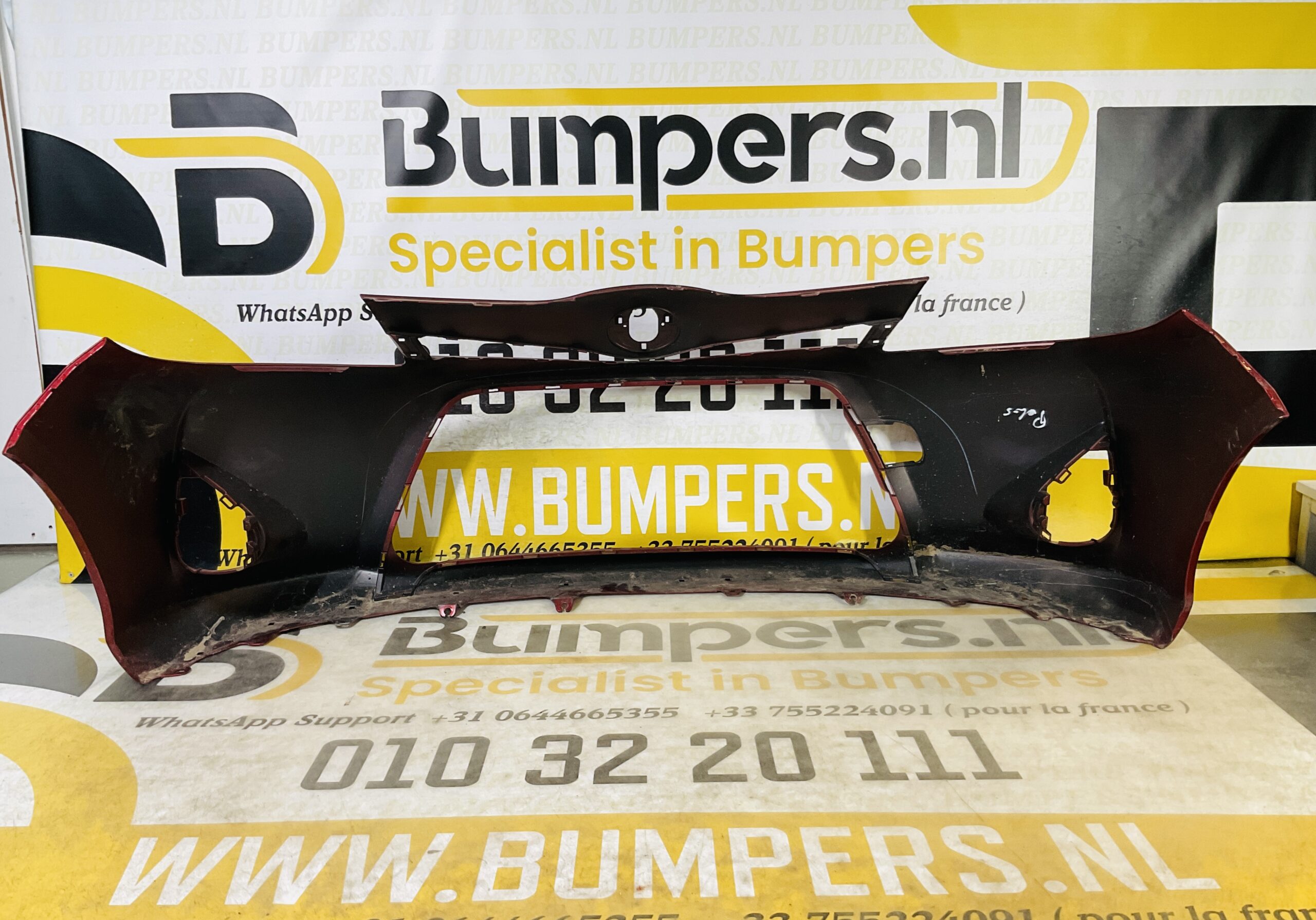 BUMPER Toyota Yaris 2 Hybrid 2010-2014 VOORBUMPER 2-D2-7620z