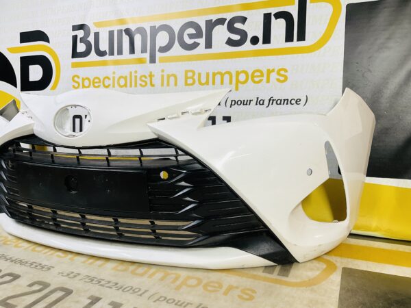 BUMPER Toyota Yaris Facelift 2017-2021 VOORBUMPER 2-D2-7621z
