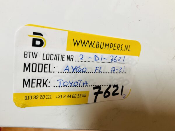 BUMPER Toyota Yaris Facelift 2017-2021 VOORBUMPER 2-D2-7621z