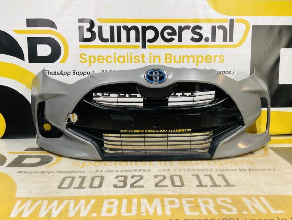 BUMPER Toyota Yaris  2021-2023 VOORBUMPER 2-D2-7724z