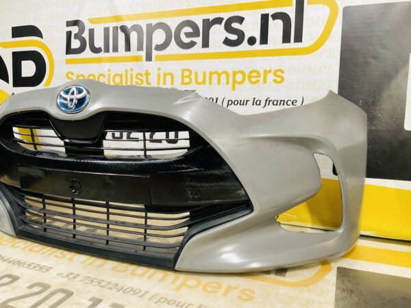 BUMPER Toyota Yaris  2021-2023 VOORBUMPER 2-D2-7724z