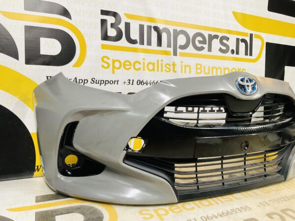 BUMPER Toyota Yaris  2021-2023 VOORBUMPER 2-D2-7724z