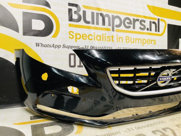 BUMPER Volvo V40 + Grill KLS VOORBUMPER 1-E2-7728z