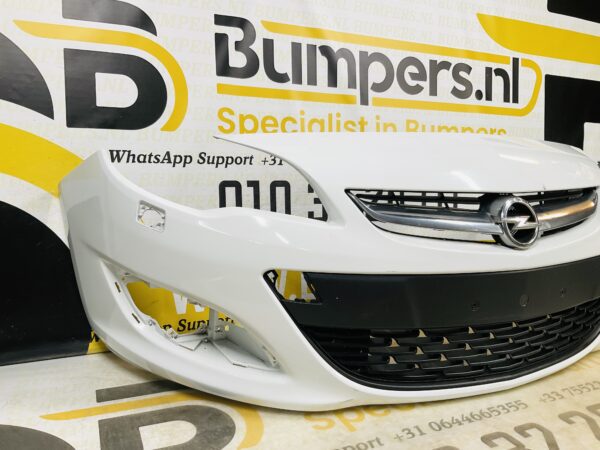 BUMPER Opel Astra J Facelift  kls  2011-2014 VOORBUMPER 2-i9-7745z