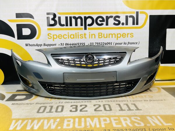 BUMPER Opel Astra J  2009-2011 VOORBUMPER 2-i9-7787z