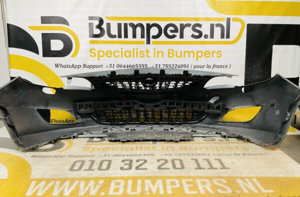 BUMPER Opel Astra J  2009-2011 VOORBUMPER 2-i9-7787z