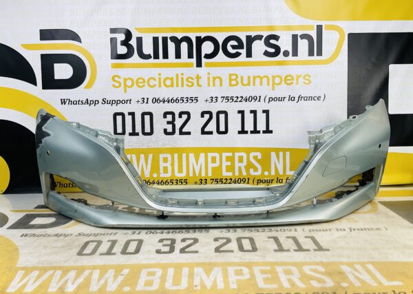 BUMPER Nissan Leaf  VOORBUMPER 1-G10-7909z
