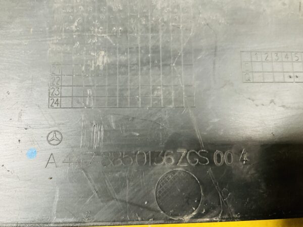 Onderplaat Mercedes W447 Vito A4478850036 BumperLip  2-L4C-8089R