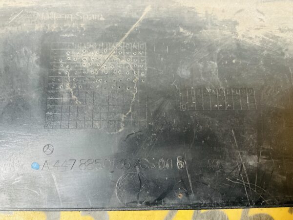 Onderplaat Mercedes W447 Vito A4478850036 BumperLip  2-L4C-8097R