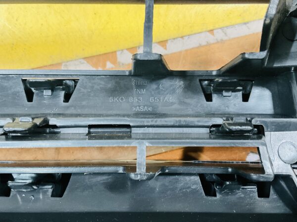 Grill Volkswagen Golf 6 2007-2012 2-M3-8168R
