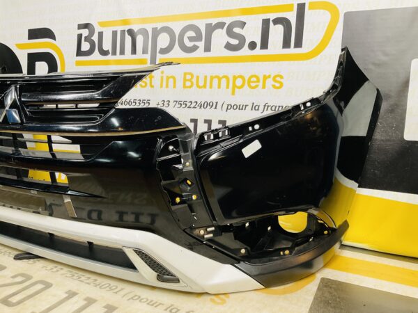 BUMPER Mitsubishi Outlander  2012-2015 VOORBUMPER 2-B5-8260z