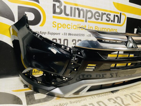 BUMPER Mitsubishi Outlander  2012-2015 VOORBUMPER 2-B5-8261z