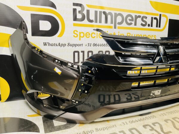 BUMPER Mitsubishi Outlander  2012-2015 VOORBUMPER 2-B5-8262z