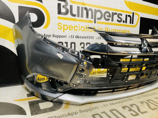 BUMPER Mitsubishi Outlander  VOORBUMPER 2-B5-8264z