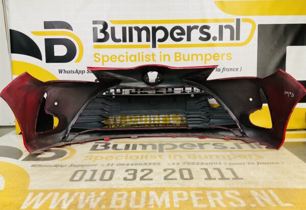 BUMPER Toyota Yaris 3 Facelift  2017-2021 VOORBUMPER 2-D2-8066z