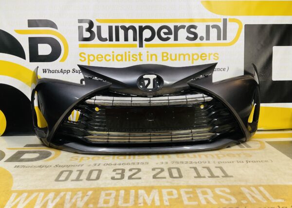 BUMPER Toyota Yaris 3 Facelift  2017-2021 VOORBUMPER 2-D2-8067z