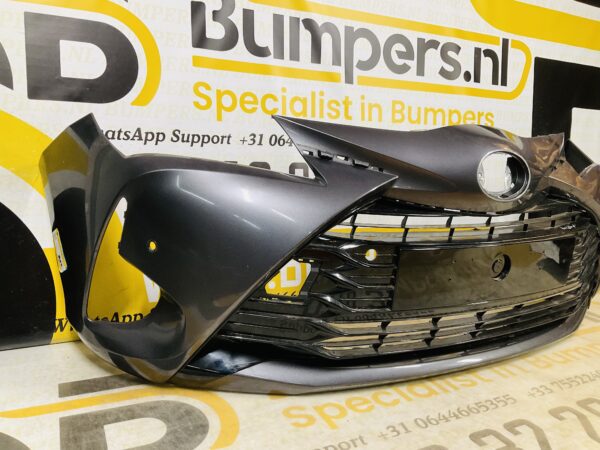 BUMPER Toyota Yaris 3 Facelift  2017-2021 VOORBUMPER 2-D2-8067z