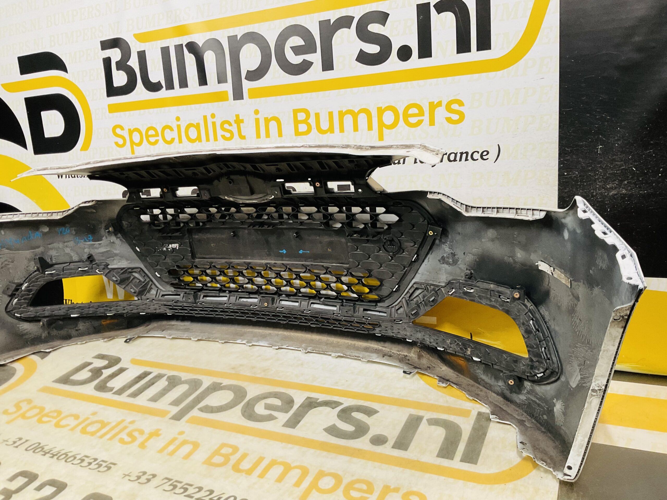 BUMPER Hyundai i20 2013-2017 VOORBUMPER 2-E3-9020z