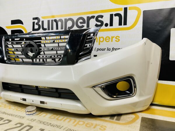 BUMPER Nissan Navara VOORBUMPER 1-G5-9072z