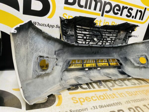 BUMPER Nissan Navara VOORBUMPER 1-G5-9072z