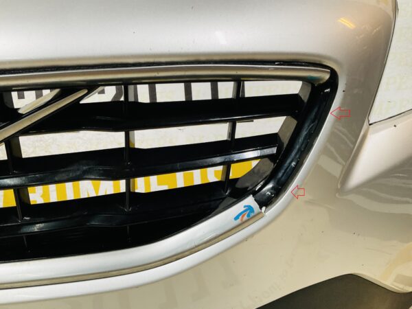 BUMPER Volvo V40 Rdesign R-Design + Grill  KLS 4xpdc VOORBUMPER 1-E7-8561z
