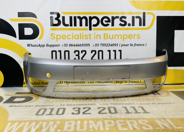 BUMPER Ford Fiesta MK5  2003-2005 VOORBUMPER 1-D1-8758z
