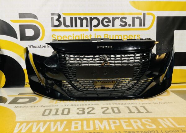 BUMPER Peugeot 208 +Onderplaat 2019-2013 VOORBUMPER 2-J7-8857z