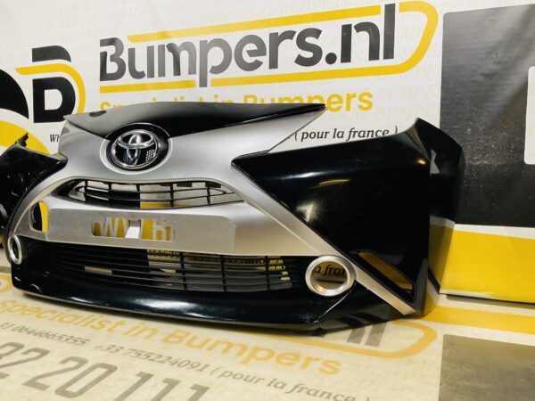 BUMPER Toyota Aygo 2014-2017 VOORBUMPER 2-D1-9846z