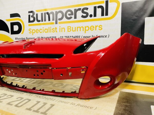 BUMPER Renault Clio 3 Facelift 2008-2012 VOORBUMPER 2-F8-9849z