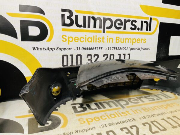 BUMPER Renault Clio 3 Facelift 2008-2012 VOORBUMPER 2-F8-9851z