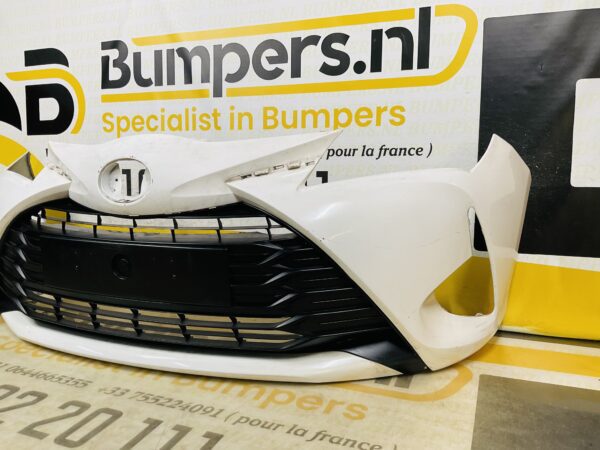 BUMPER Toyota Yaris Facelift 2017-2019 VOORBUMPER 2-D2-9862z
