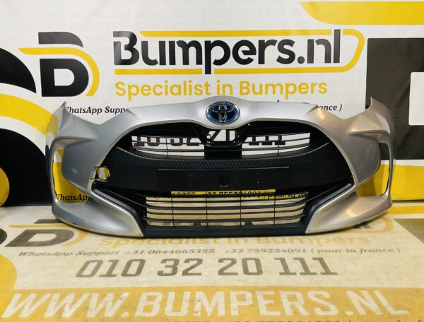 BUMPER Toyota Yaris 4  2019-2023 VOORBUMPER 2-D2-9864z