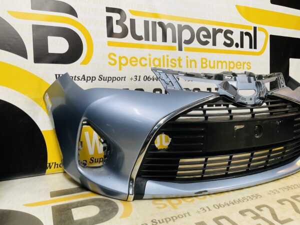 BUMPER Toyota Yaris  2014-2017 VOORBUMPER 2-D2-9869z