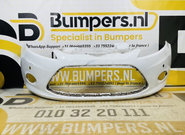 BUMPER Ford Fiesta MK7 2008-2011 VOORBUMPER 1-D3-9892z