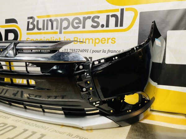 BUMPER Mitsubishi Outlander 6410G227ZZ VOORBUMPER 2-B5-9246z