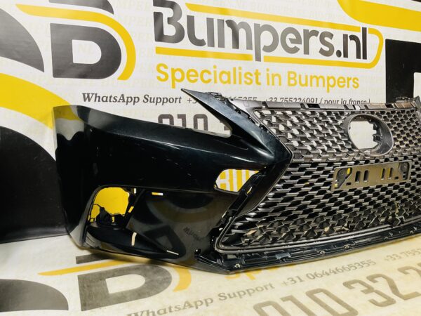 BUMPER Lexus CT 200H Facelift  2014-2017 VOORBUMPER 2-G5-9304z