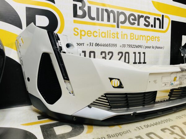 BUMPER Peugeot 3008  6xpdc 2020-2023 VOORBUMPER 2-J10-9306z
