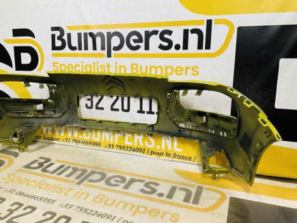 BUMPER Citroen C4 Cactus  VOORBUMPER 1-F4-9925z