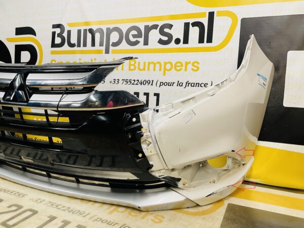 BUMPER Mitsubishi Outlander 6410G227ZZ VOORBUMPER 2-B5-9357z
