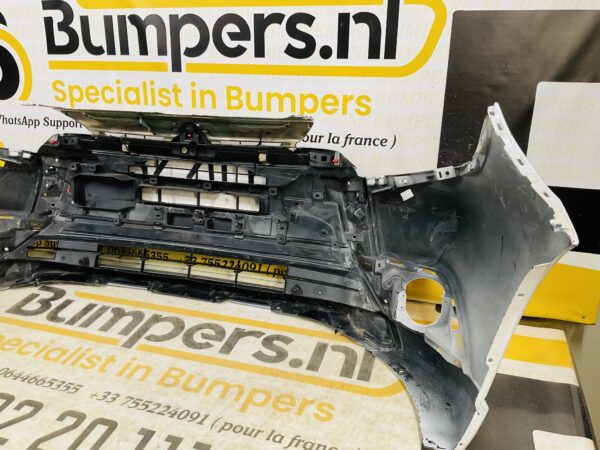 BUMPER Mitsubishi Outlander 6410G227ZZ VOORBUMPER 2-B5-9357z