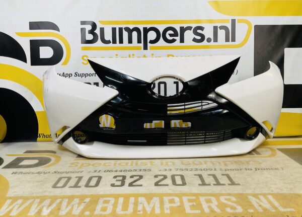 BUMPER Toyota Aygo 2014-2017 VOORBUMPER 2-D1-9360z