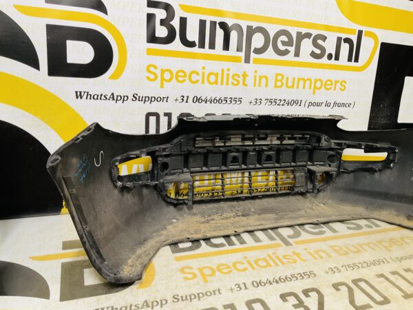 BUMPER Fiat Punto  VOORBUMPER 2-B1-9365z