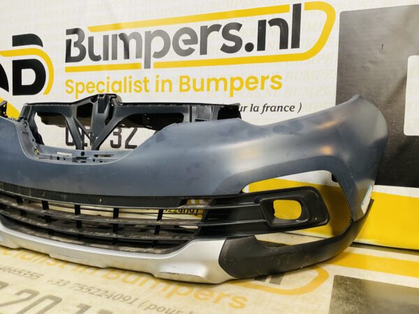 BUMPER Renault Captur Facelift  +Onderplaat 2016-2019 VOORBUMPER 2-F5-9370z