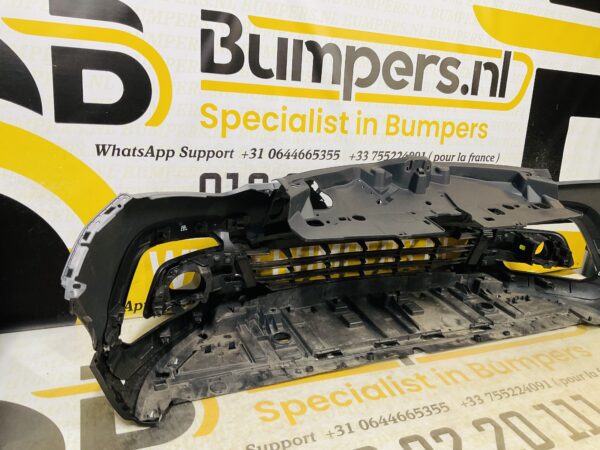 BUMPER Renault Captur Facelift  +Onderplaat 2016-2019 VOORBUMPER 2-F5-9370z
