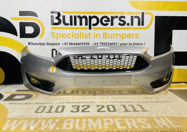 BUMPER Ford Focus MK3 6xpdc  2014-2018 VOORBUMPER 1-D10-9442z