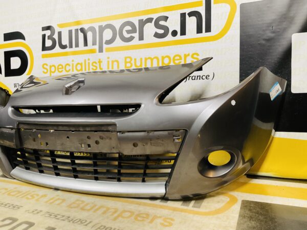 BUMPER Renault Clio 3 Facelift  4xpdc 2009-2012 VOORBUMPER 2-F8-9448z
