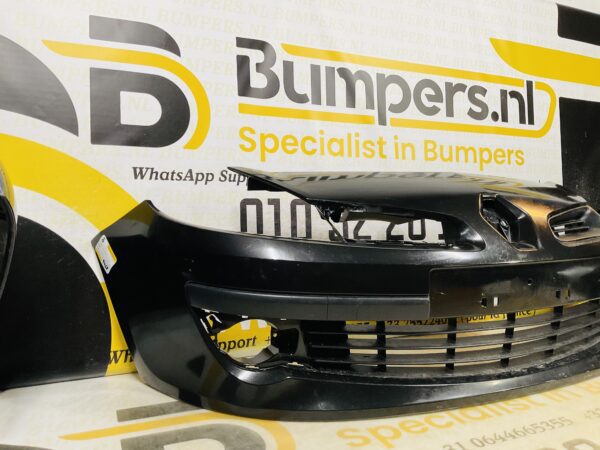 BUMPER Renault Clio 3 2005-2008 VOORBUMPER 2-F8-9468z