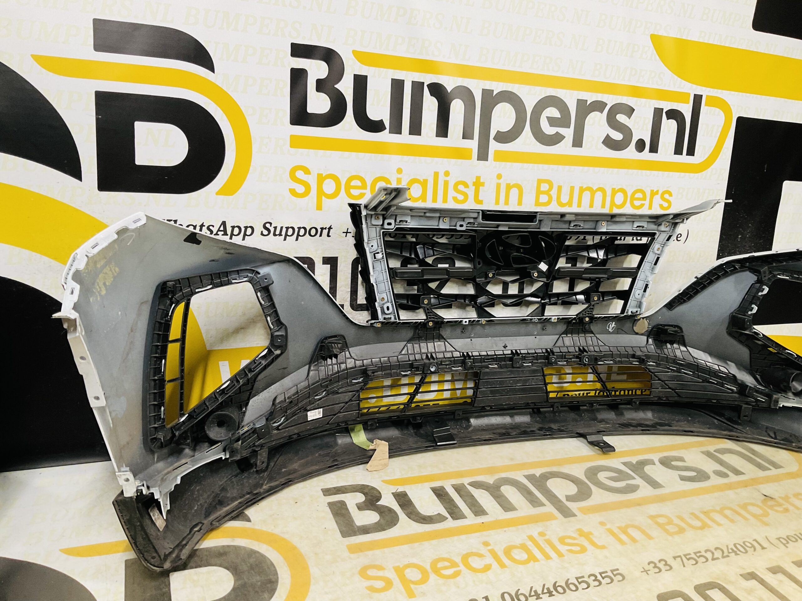 BUMPER Hyundai Tucson 2022-2023 VOORBUMPER 2-E5-9568z