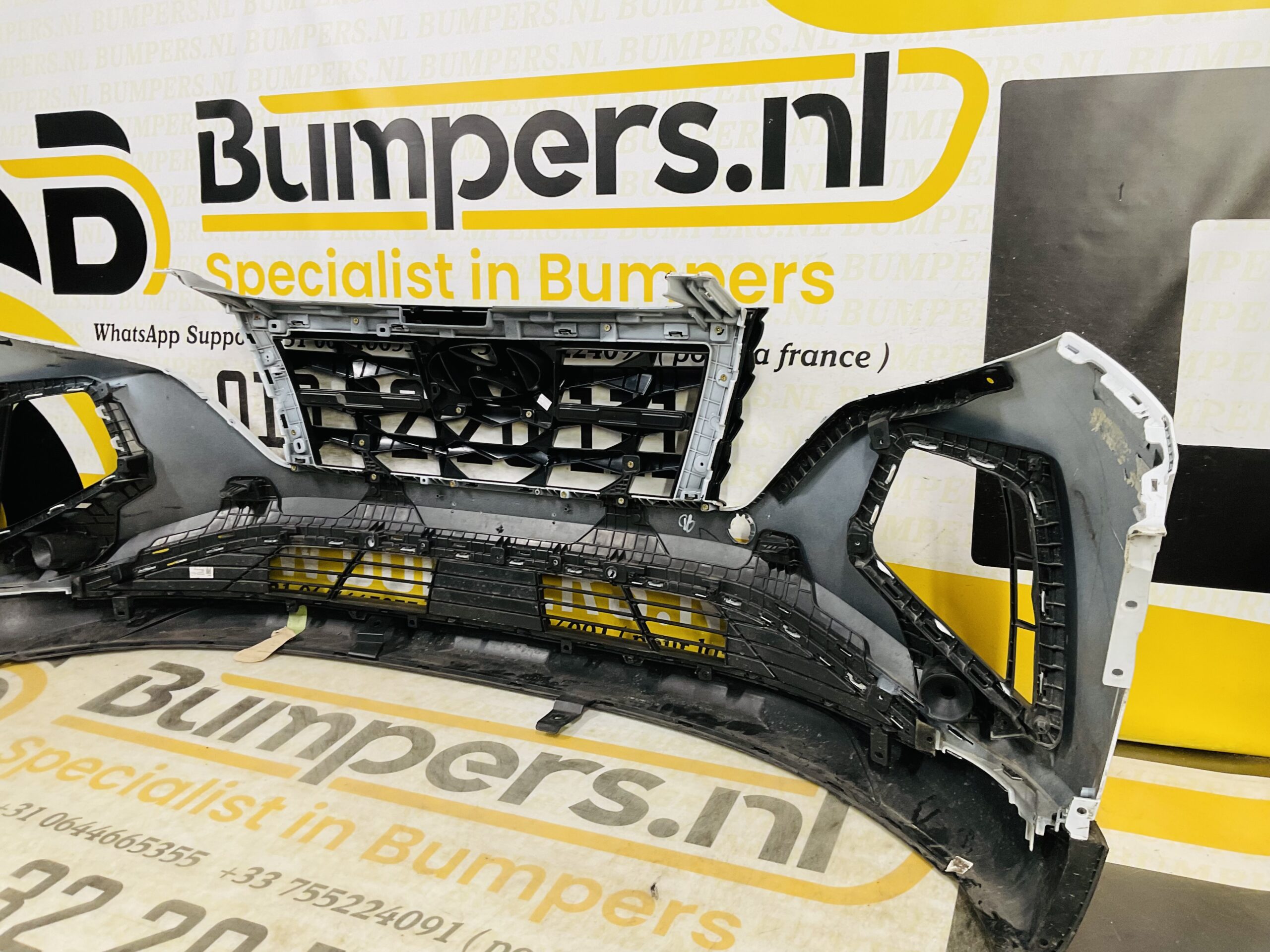 BUMPER Hyundai Tucson 2022-2023 VOORBUMPER 2-E5-9568z