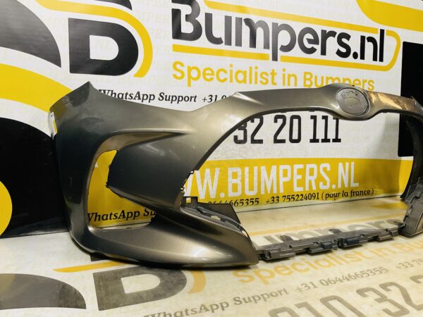 BUMPER Toyota Yaris 4 2020-2022 VOORBUMPER 2-D2-9929z
